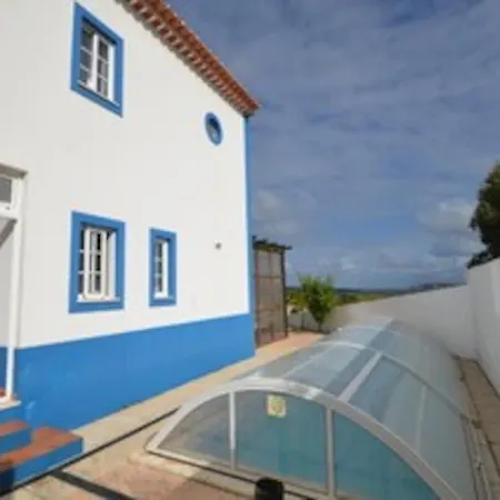 Lagoa Villa *